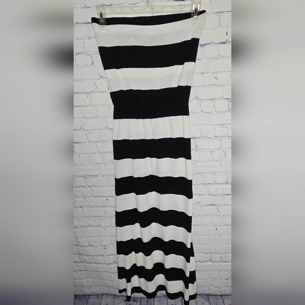 GAP Black and White Striped Strapless Maxi Dress S